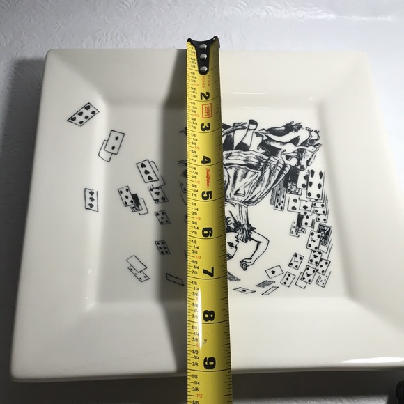 Fishs Eddy Brand Square 9" Plate Alice In Wonderland House Of Cards Rare - Picture 5 of 5